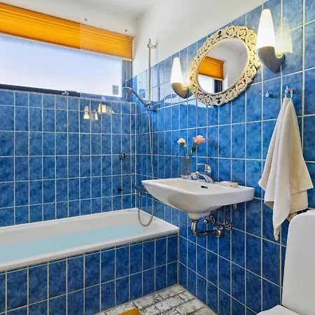 בית נופש 3 Bedroom Cozy In *